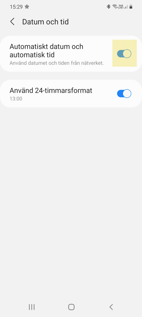 Android: slå på Automatiskt datum och tid